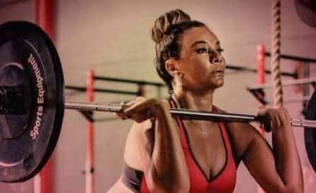 A atriz Solange Couto está pegando pesado na malhação. (Foto: Reprodução)