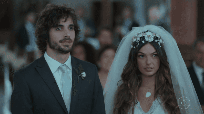 Ruy (Fiuk) e Ritinha (Isis Valverde) em cena de "A Força do Querer" (Foto: Reprodução/Globo)