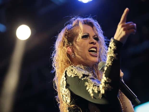 Cantora Joelma em show (Foto: Jonathan Lins)