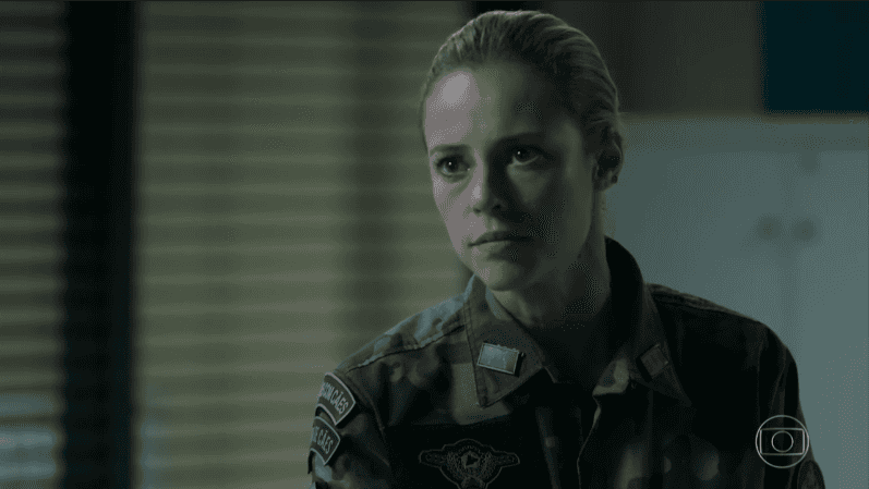 Jeiza (Paolla Oliveira) em cena de "A Força do Querer" (Foto: Reprodução/Globo)