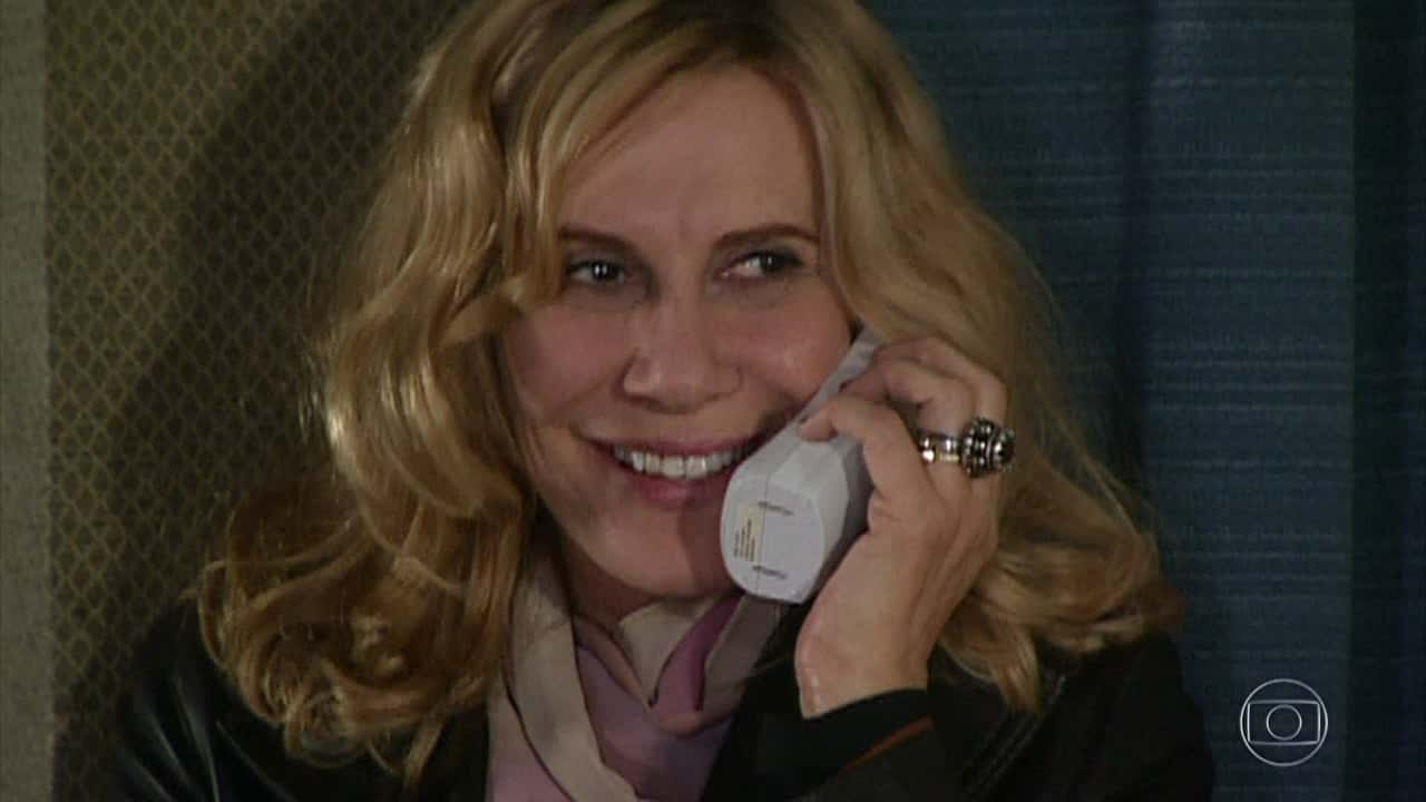 Nazaré Tedesco (Renata Sorrah) em cena de "Senhora do Destino" (Foto: Reprodução/Globo)