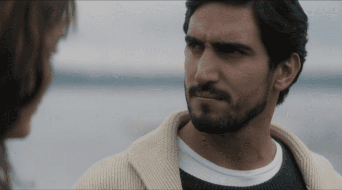 Renato (Renato Góes) em cena de "Os Dias Eram Assim" (Foto: Reprodução/Globo)