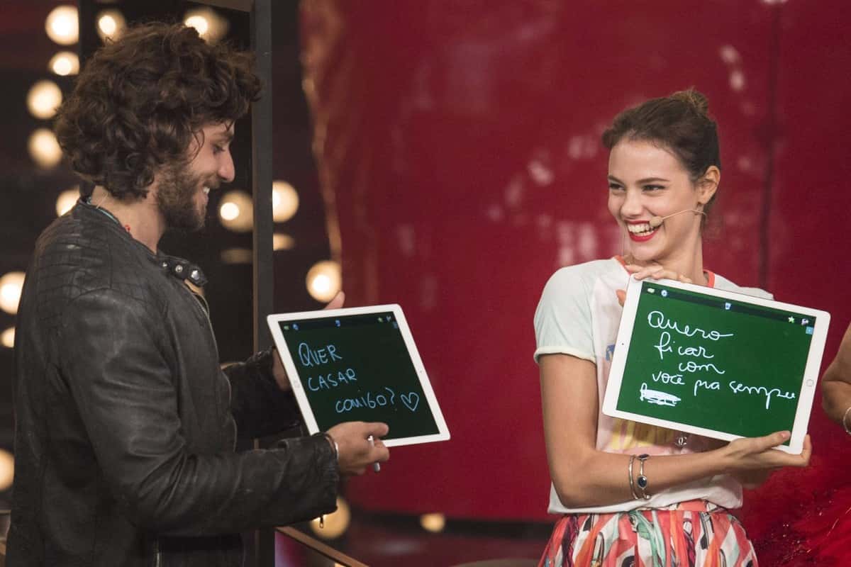 Chay Suede e Laura Neiva (Foto: Divulgação)