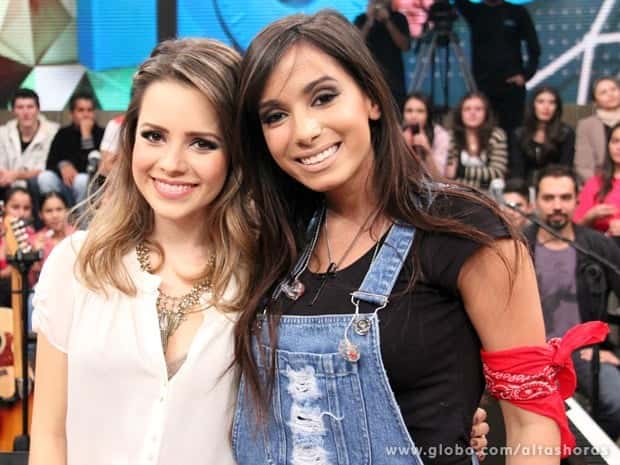 Sandy e Anitta há alguns anos (Foto: Divulgação)