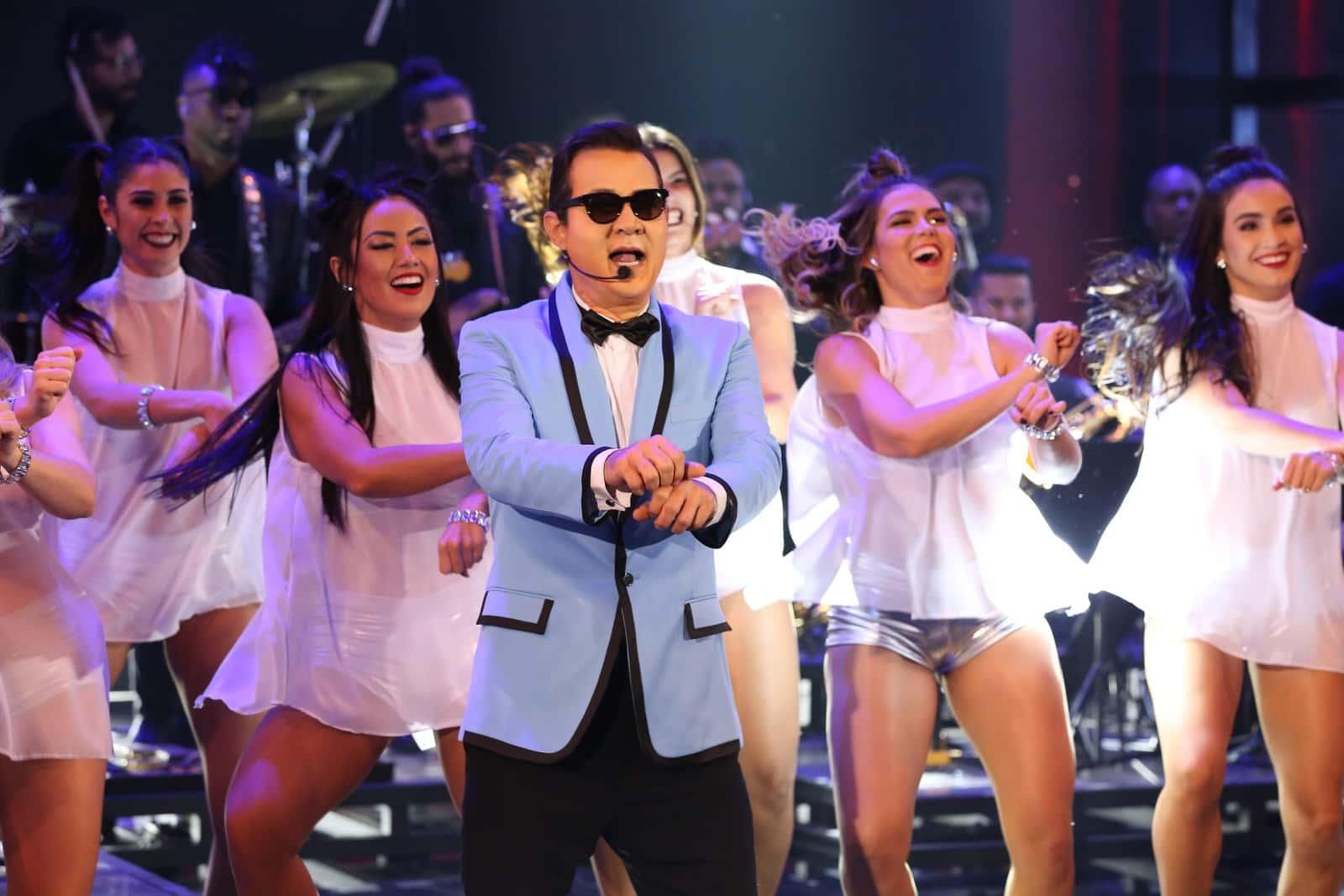 Nelson Freitas fez o cover do cantor coreano Psy no "Show dos Famosos" (Foto divulgação: Globo)