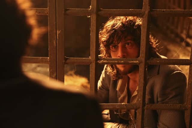 Joaquim (Chay Suede) preso em 'Novo Mundo' (Foto: Globo/Tata Barreto)