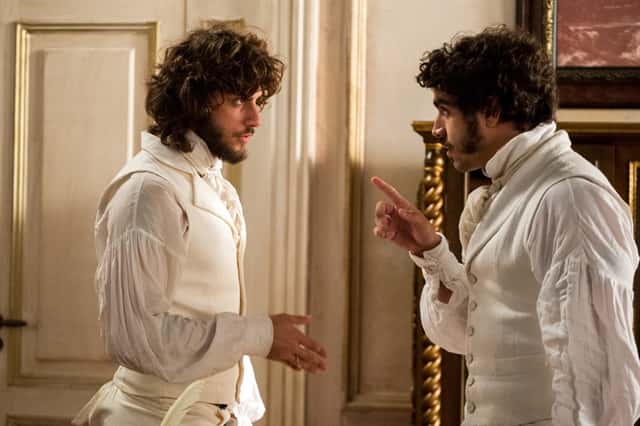 Joaquim (Chay Suede) e Pedro (Caio Castro) em "Novo Mundo" (Foto: Globo/Raquel Cunha)