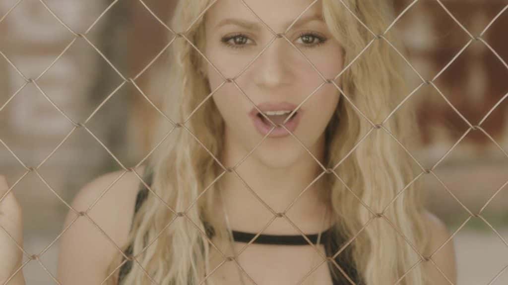 A cantora Shakira em seu novo clipe, "Me Enamoré". (Foto: Reprodução)