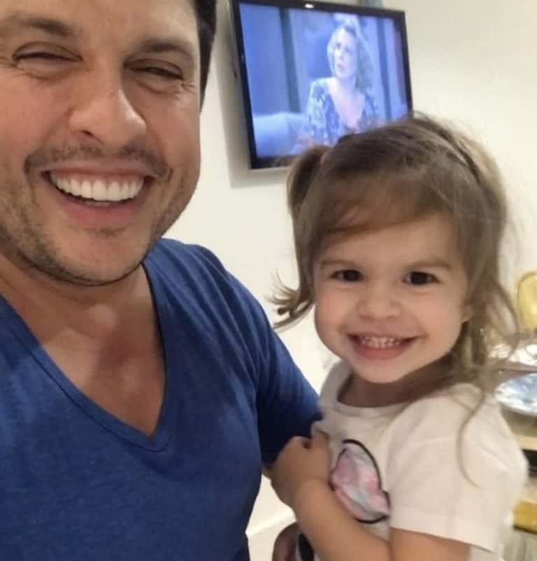 Ceará e a filha, Valentina (Foto: Reprodução)