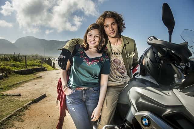 Keyla (Gabriela Medvedovski) e Deco (Pablo Morais) em 'Malhação' (Foto: Globo/João Miguel Júnior)