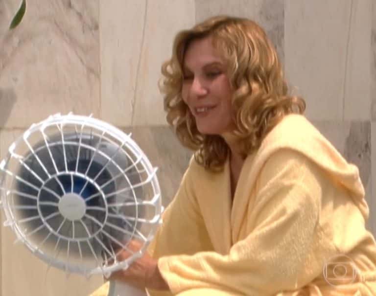 Nazaré em cena clássica de "Senhora do Destino" (Foto: Reprodução)