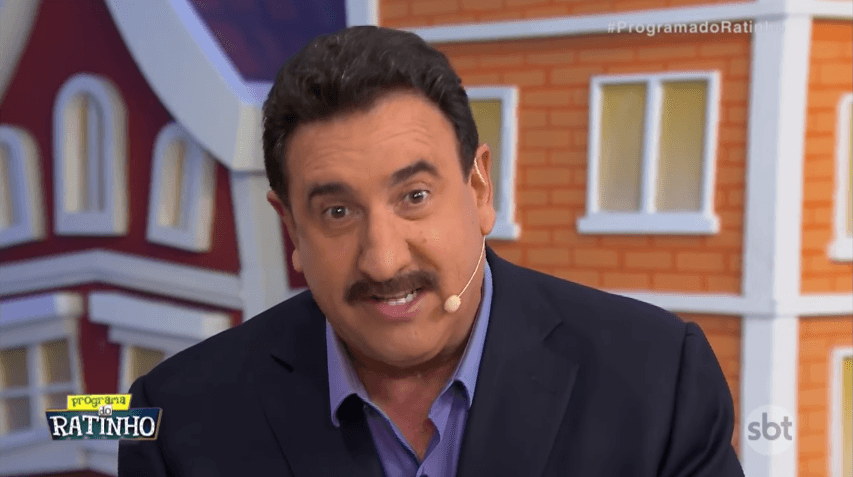 O apresentador Ratinho em seu programa no SBT (Foto: Reprodução/SBT)