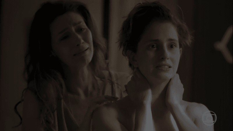 Joyce (Maria Fernanda Cândido) e Ivana (Carol Duarte) em cena de "A Força do Querer" (Foto: Reprodução/Globo)