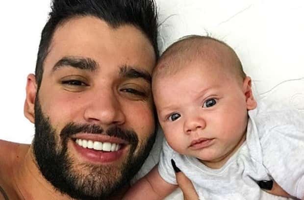 Gusttavo Lima e o filho (Foto: Divulgação)
