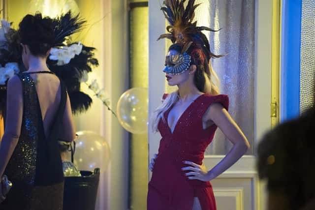 Sandra Helena (Nanda Costa) em cena de 'Pega Pega' (Foto: Globo/Cesar Alves)