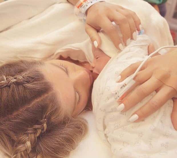 Karina Bacchi e Enzo (Foto: Reprodução)