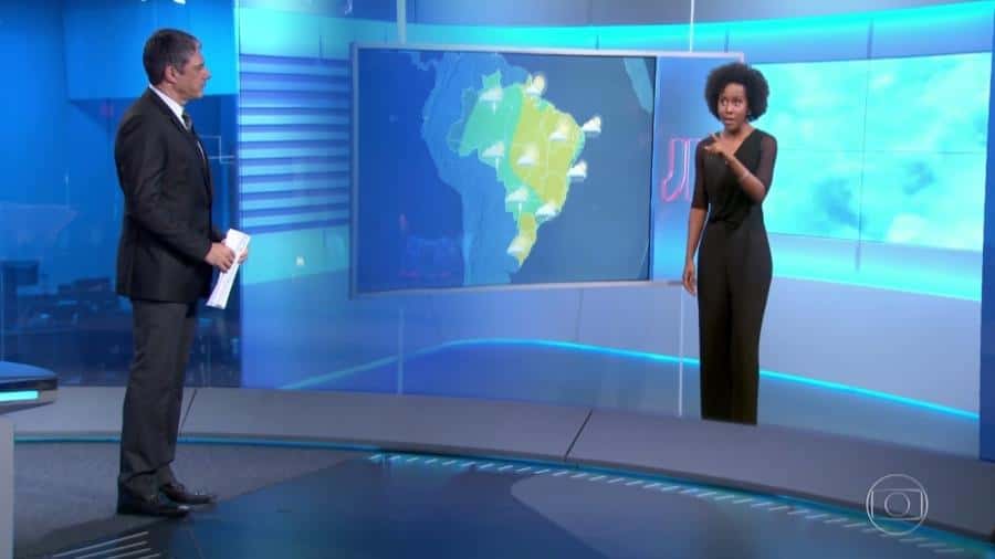 William Bonner e Maria Júlia Coutinho interagem no "JN. (Foto: Reprodução)