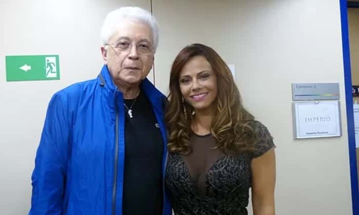Viviane ao lado do autor Aguinaldo Silva. (Foto: Raphael Dias/Gshow)