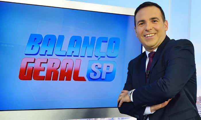 Reinaldo Gottino comanda o "Balanço Geral" na Record. (Foto: Divulgação)