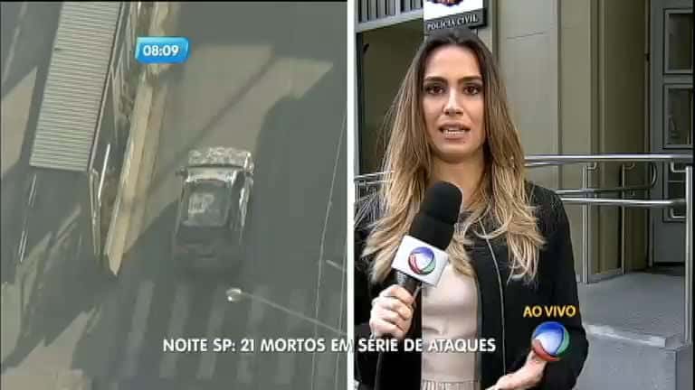 Repórteres da Record recebem nova ordem. (Foto: Reprodução)