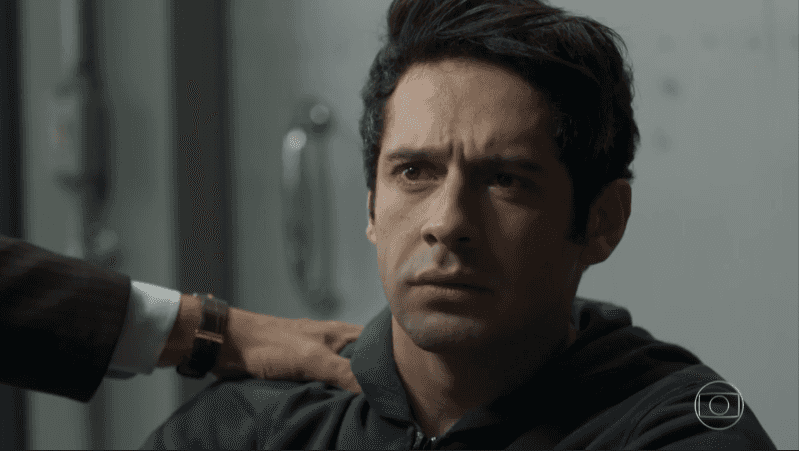 Agnaldo (João Baldasserini) em cena de "Pega Pega" (Foto: Reprodução/Globo)