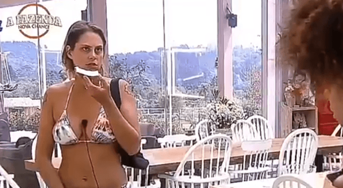 Aritana Marone faz revelações no reality "A Fazenda". (Foto: Reprodução)
