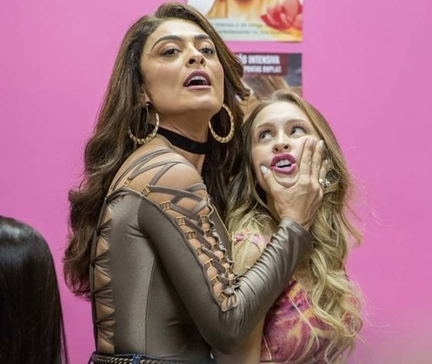 Juliana Paes e Carla (Foto: Reprodução)