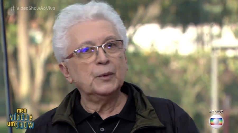 O autor Aguinaldo Silva no "Vídeo Show". (Foto: Reprodução/Globo)