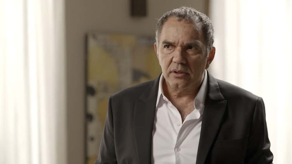 Eurico fica furioso quando Ivana diz que nunca foi menina (Foto: TV Globo)