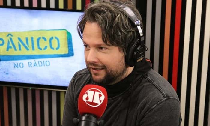 Selton Mello durante participação no "Pânico no Rádio". (Foto: Johnny Drum/Jovem Pan)