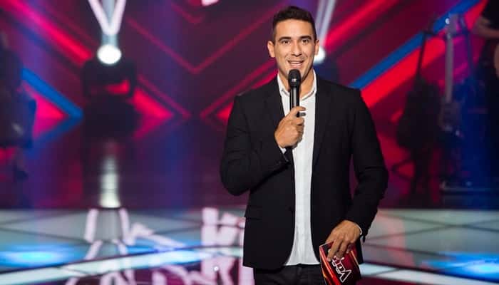O apresentador André Marques no The Voice Kids (Foto: Globo/Tata Barreto)