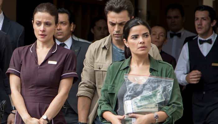 Cíntia (Bruna Spínola) é presa em 'Pega Pega' (Foto: Globo/Victor Pollak)