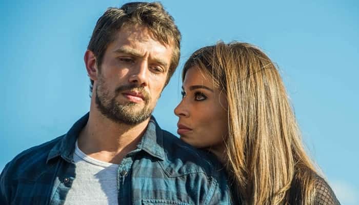Renato (Rafael Cardoso) e Lívia (Grazi Massafera) em cena de "O Outro Lado do Paraíso" (Foto: Globo/Raquel Cunha)
