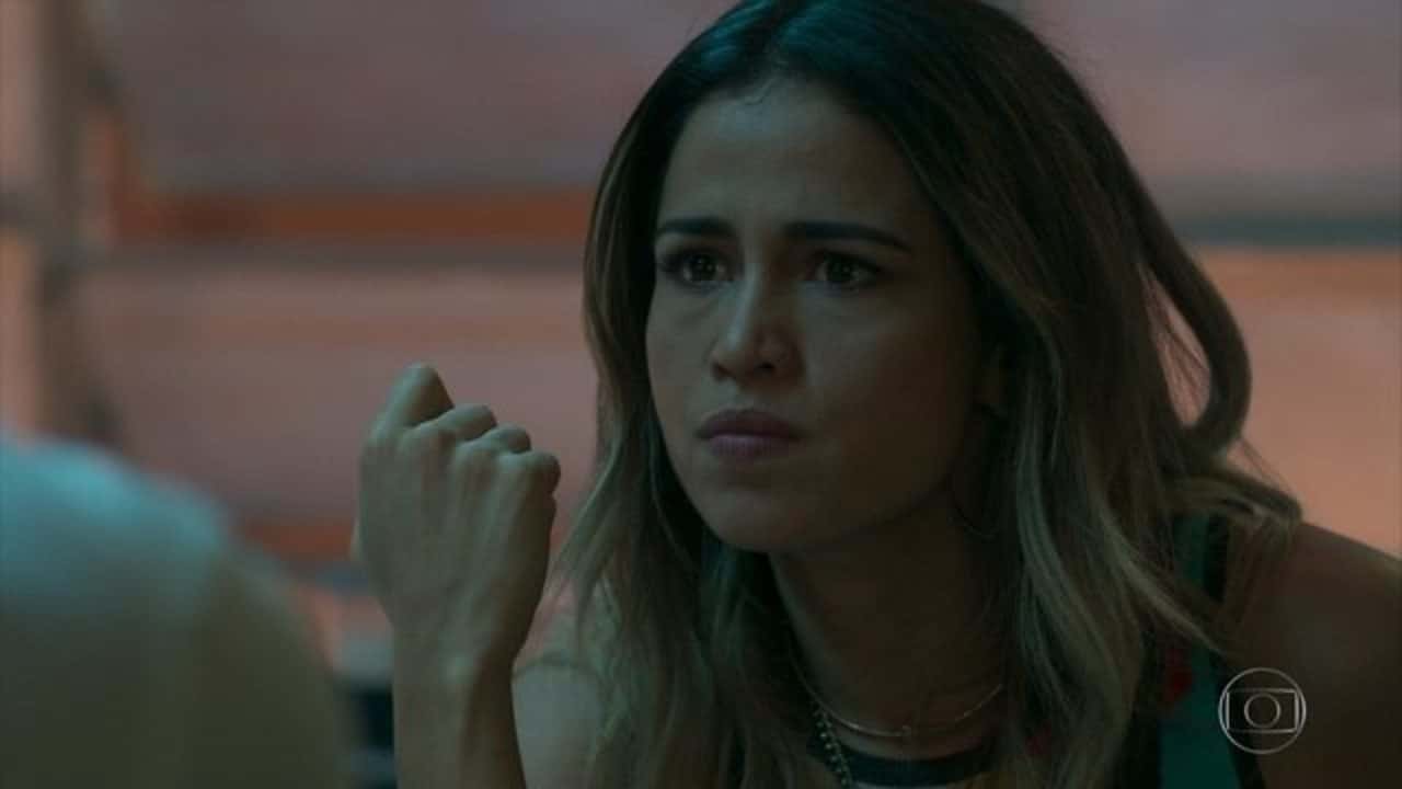 Sandra Helena (Nanda Costa) em cena de "Pega Pega" (Foto: Reprodução/Globo)