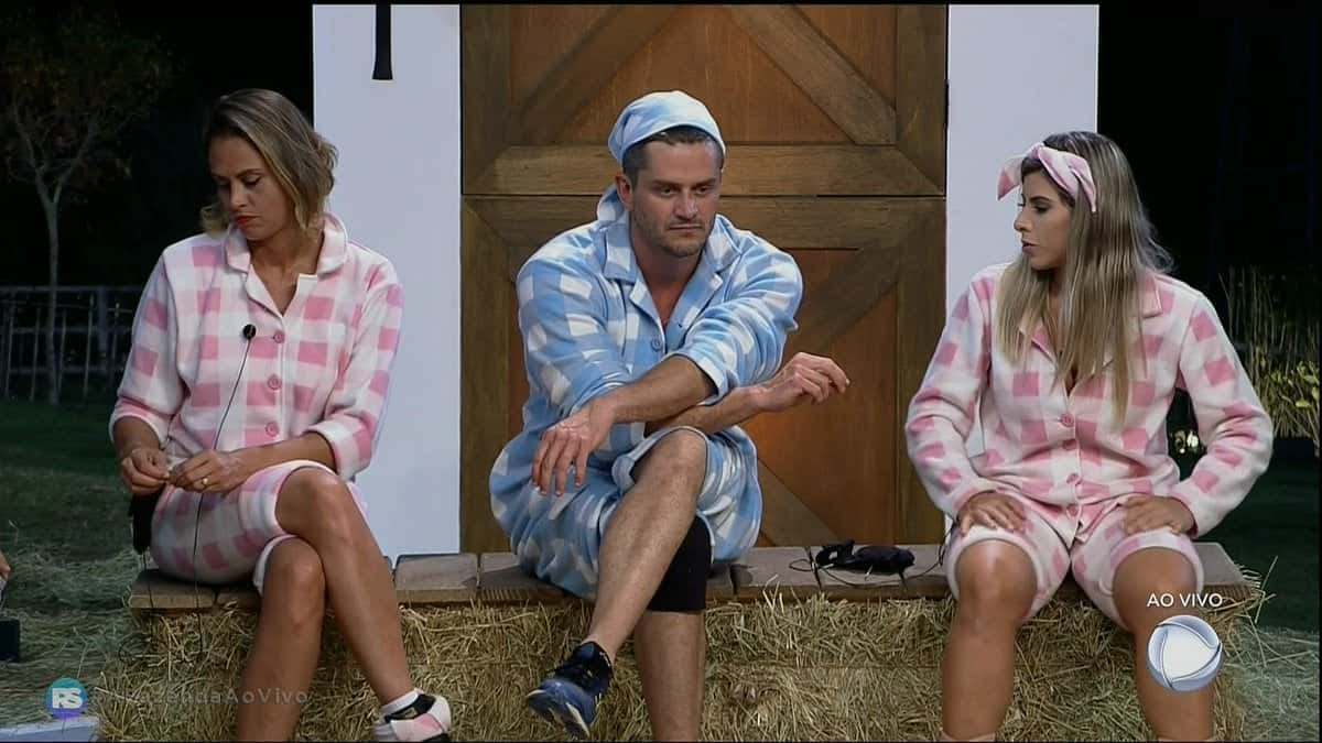 Aritana, Marcos Härter e Ana Paula Minerato em "A Fazenda" (Foto: Reprodução/Record)