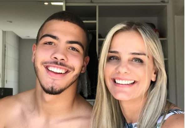 Ronaldo está a cara do pai, o ex-jogador Ronaldo Fenômeno. (Foto: Reprodução/Instagram)