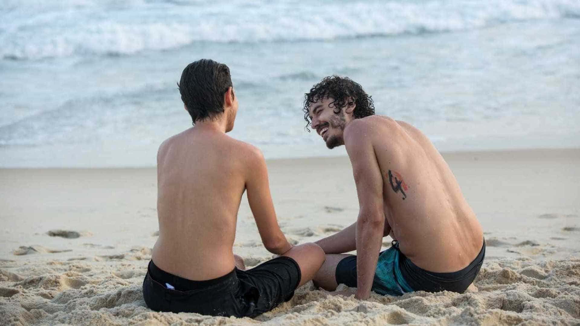 Ivan e Cláudio no último capítulo da novela (Foto: Reprodução)