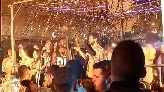 Elenco grava cenas finais de "A Força do Querer". (Foto: Extra)