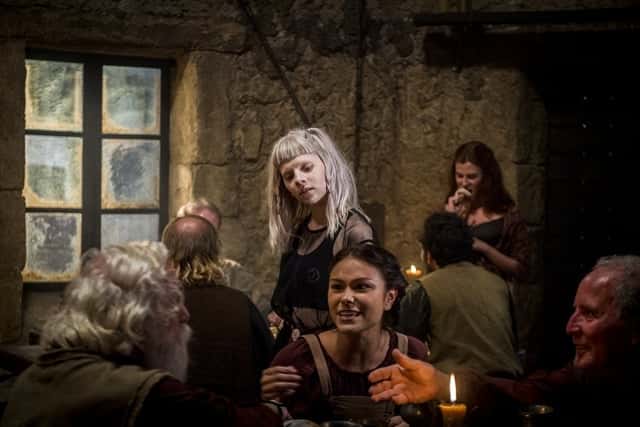 Aurora grava clipe da música de abertura de Deus Salve o Rei (Foto: Globo/Raquel Cunha)