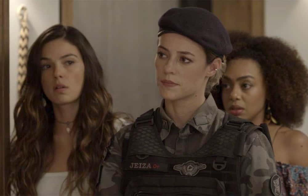 Major Jeiza (Paolla Oliveira) (Foto: Divulgação)