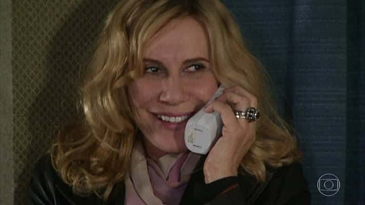 Nazaré Tedesco (Renata Sorrah) em cena de "Senhora do Destino" (Foto: Reprodução/TV Globo)