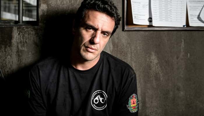 Rodrigo Lombardi é protagonista de Carcereiros. (Foto: Divulgação)