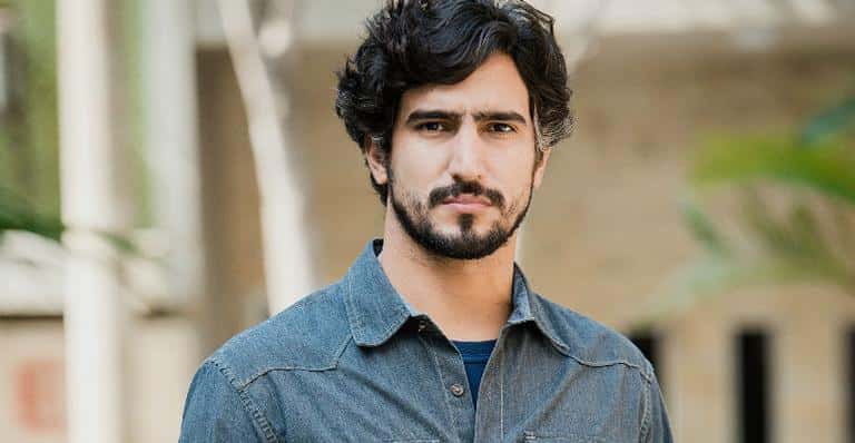 O ator Renato Góes brigou com diretor da novela. (Foto: Divulgação)