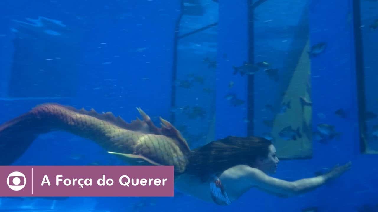 Ritinha vai virar sereia em "A Força do Querer". (Foto: Reprodução/Youtube)