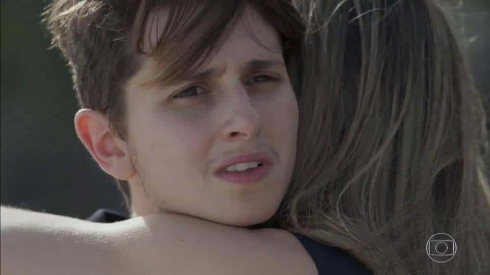 Simone consola Ivan. (Foto: Reprodução/TV Globo)