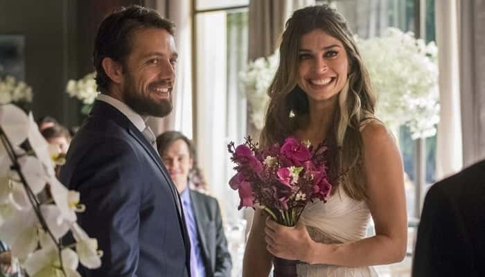 Renato (Rafael Cardoso) e Lívia (Grazi Massafera) em cena de O Outro Lado do Paraíso (Foto: Globo/Cesar Alves)