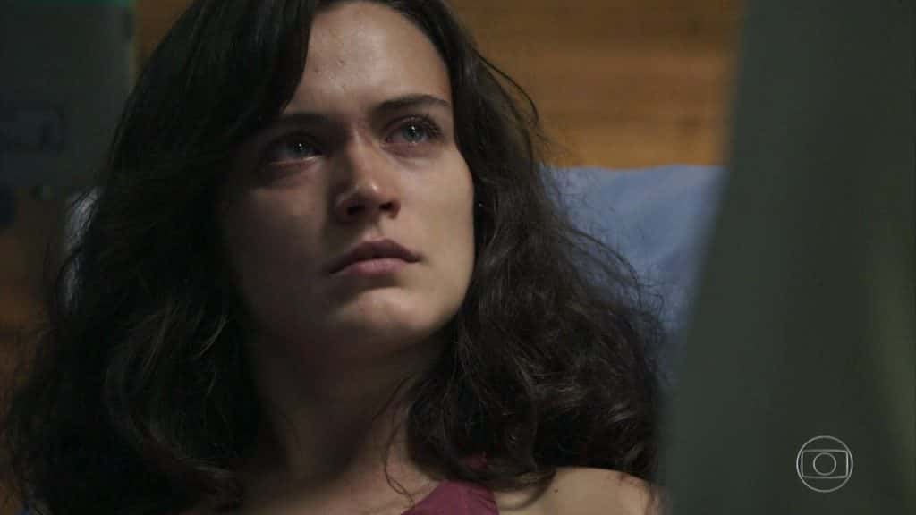 Clara (Bianca Bin) em cena de O Outro Lado do Paraíso (Foto: Reprodução/Globo)