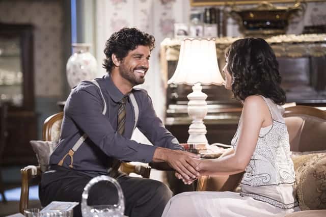 Inácio (Bruno Cabrerizo) e Lucinda (Andreia Horta) em cena de Tempo de Amar (Foto: Globo/João Miguel Júnior)
