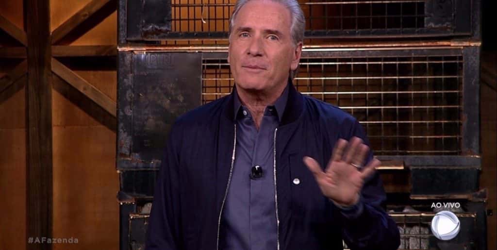 Roberto Justus apresenta "A Fazenda" (Foto: Reprodução)