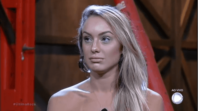 Monick Camargo tem planos para a carreira de atriz na TV. (Foto: Reprodução/Record)